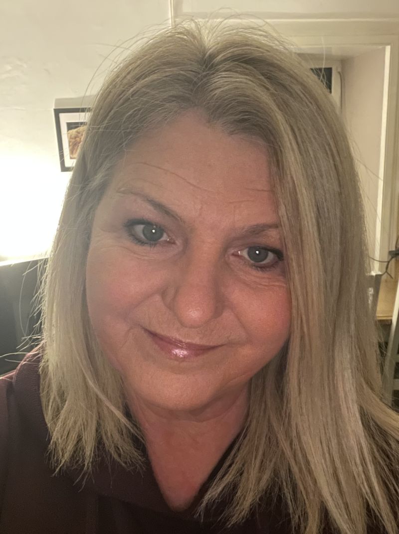 Jo33